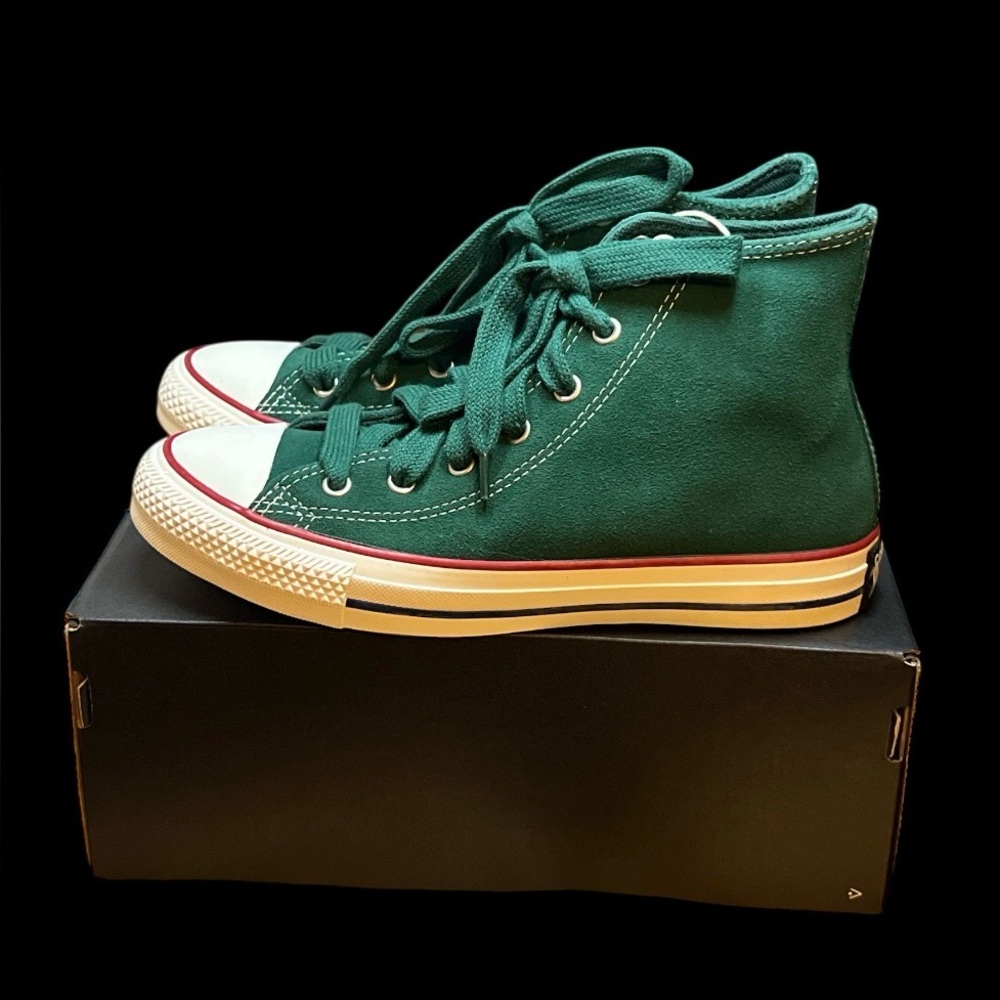 Converse Chuck Taylor All‎ Star High Boys 5 Grade School Hunter Green Envy Suede